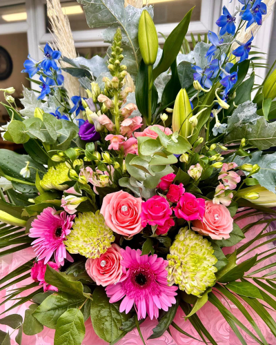 Grand Affection - Show your grand affection with this luxurious bouquet of the finest blooms of the season. Arranged in beautiful packaging, this bouquet is perfect for expressing your deepest emotions and making a lasting impression.